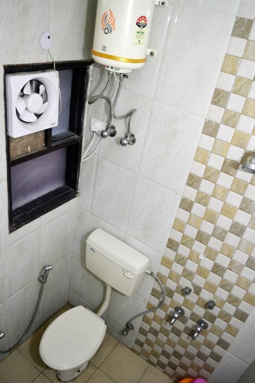 Yatri Guest House Ню Делхи Екстериор снимка